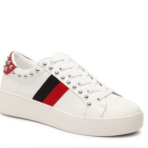 EUC STEVEN MADDEN PLATFORM SNEAKERS SIZE 8.5